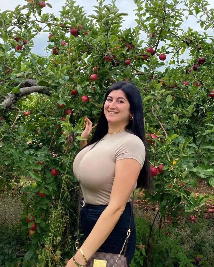 Big apples