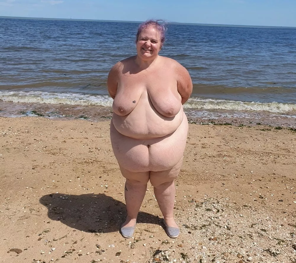 Big beauty letting it all hang out at the beach