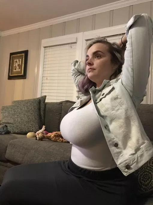 Big titties in T