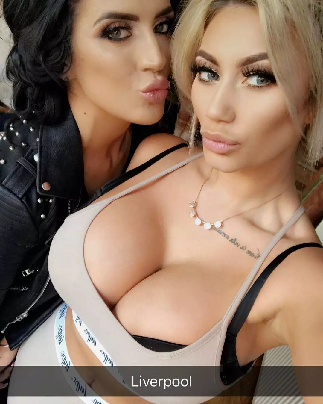 Bimbo selfie (XPost from r/SluttySelfies)