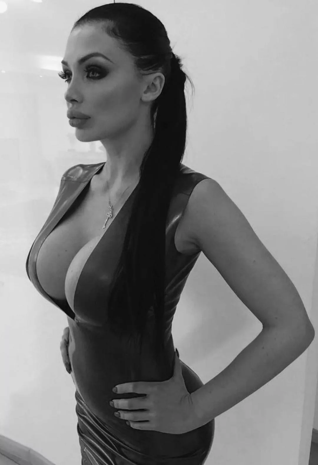 Black and white bimbo