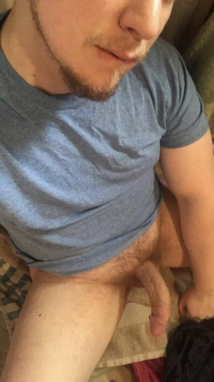 Blond beard and curved cock. Can’t go wrong here 🌊