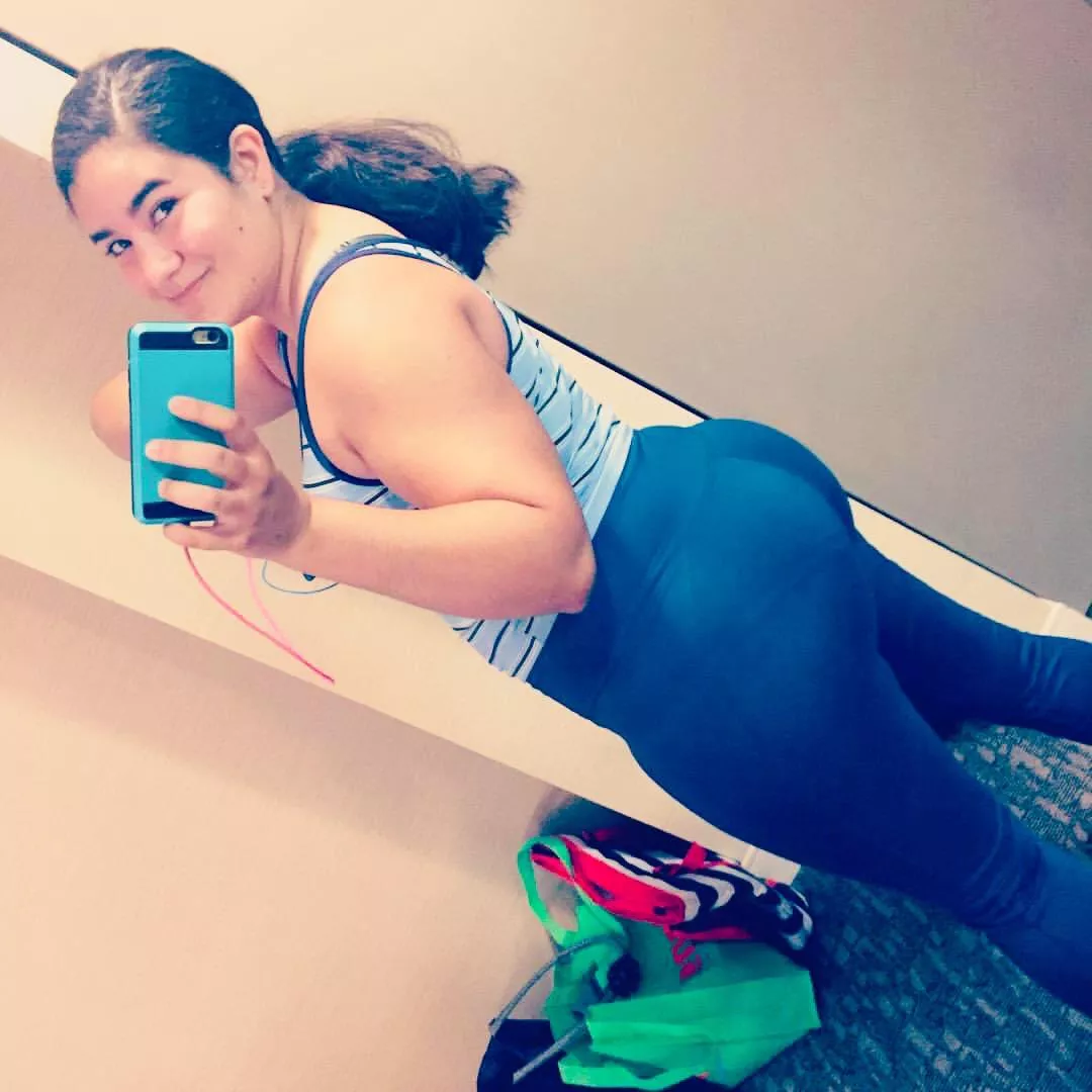 Blue Fablectics Leggings around my curves