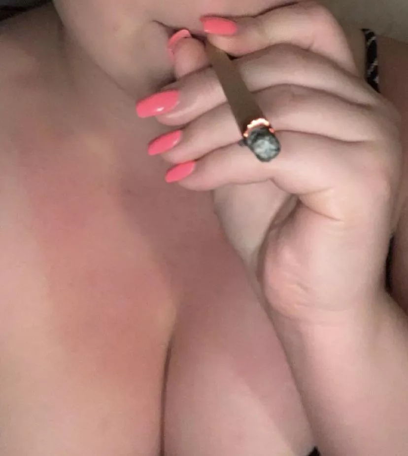 Blunt and boobs, whatâ€™s not to like?!