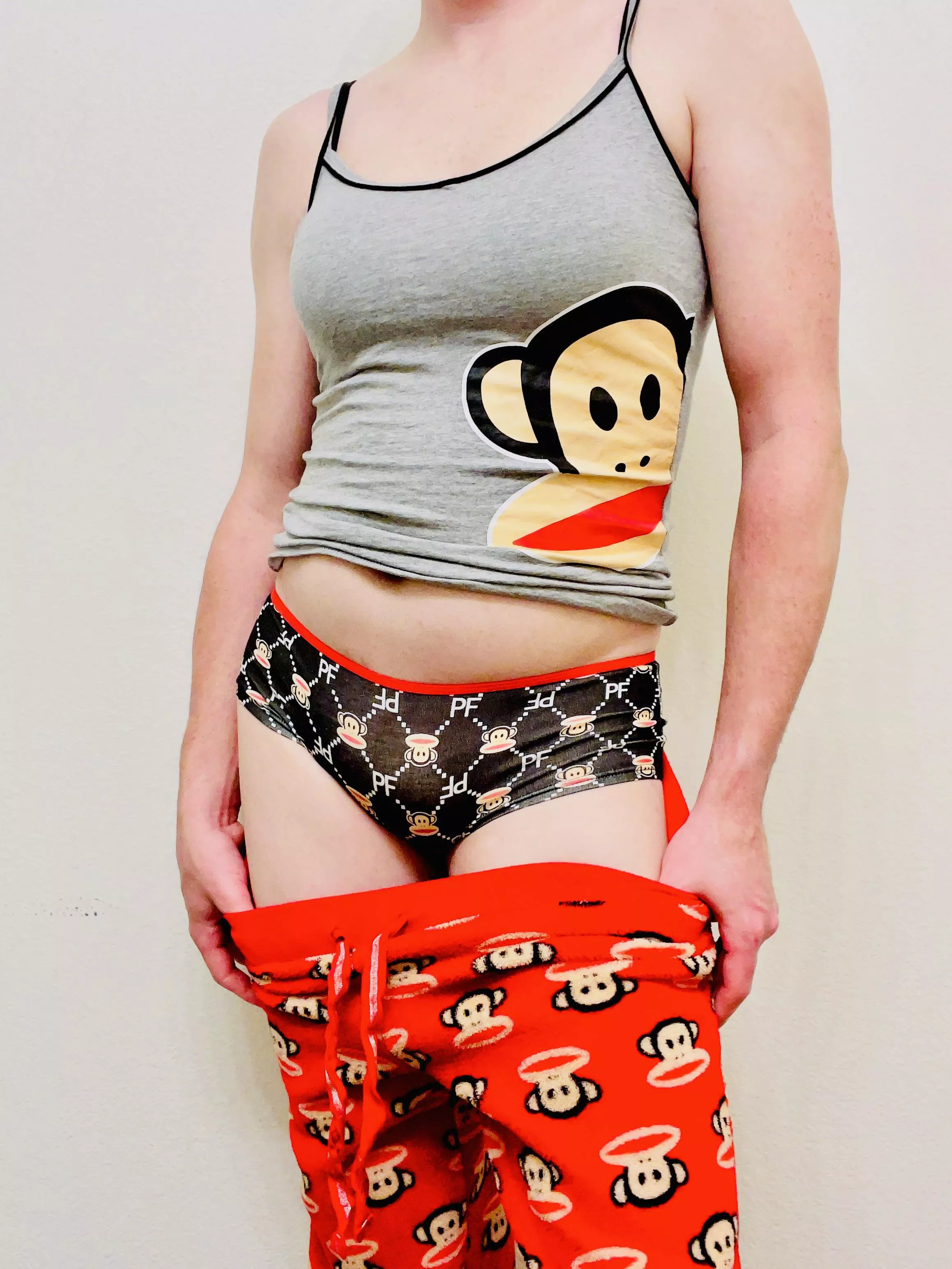 Bored and feeling sexy. Hope you guys enjoy the view of my monkey. Let me know what you think of this sexy Paul Frank attire.