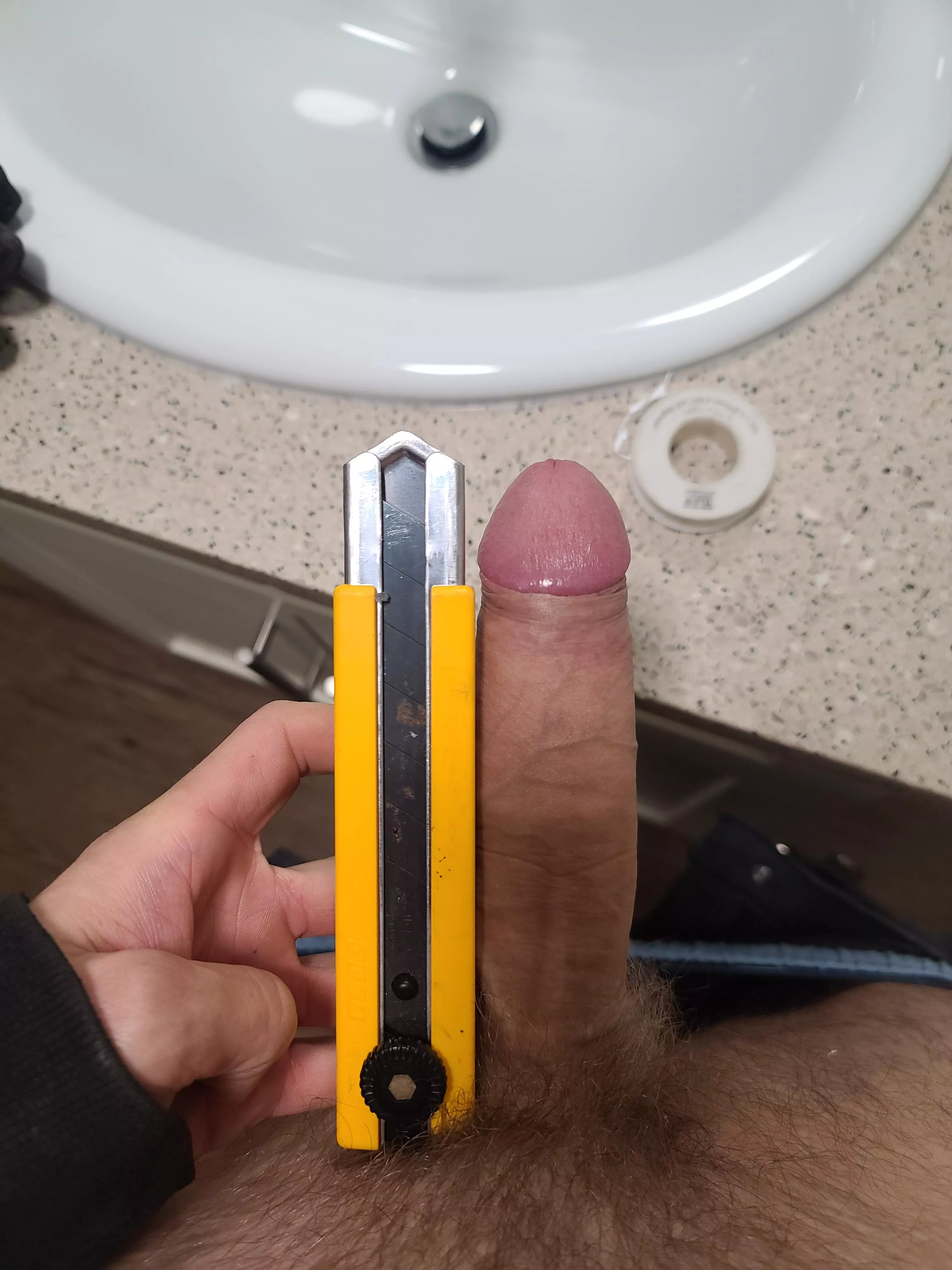 Bored at work, figured I'd compare against things in my tool pouch. I think I'm the exact same dimensions as this blade. Anybody wanting to compare, feel free to pm