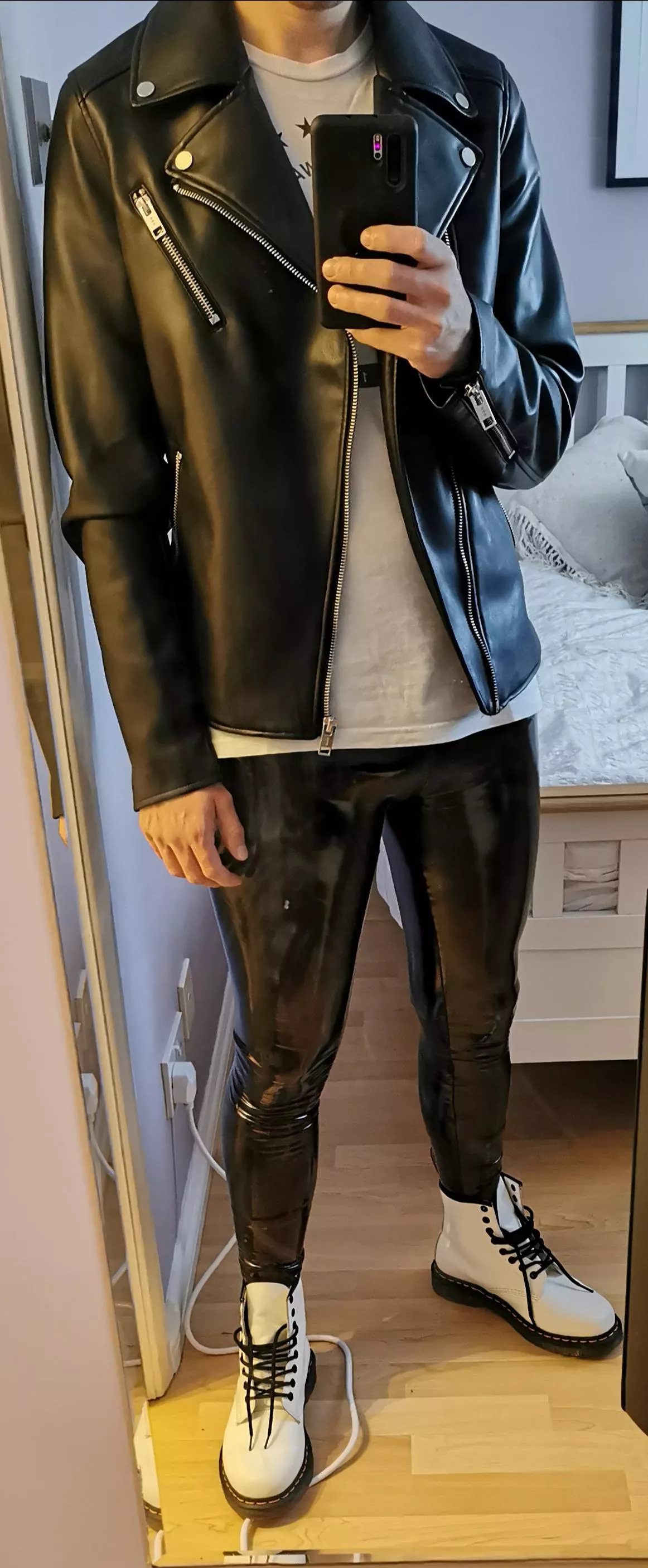 Bought these for my girlfriend as a surprise, thought I'd try them on myself to see how I looked