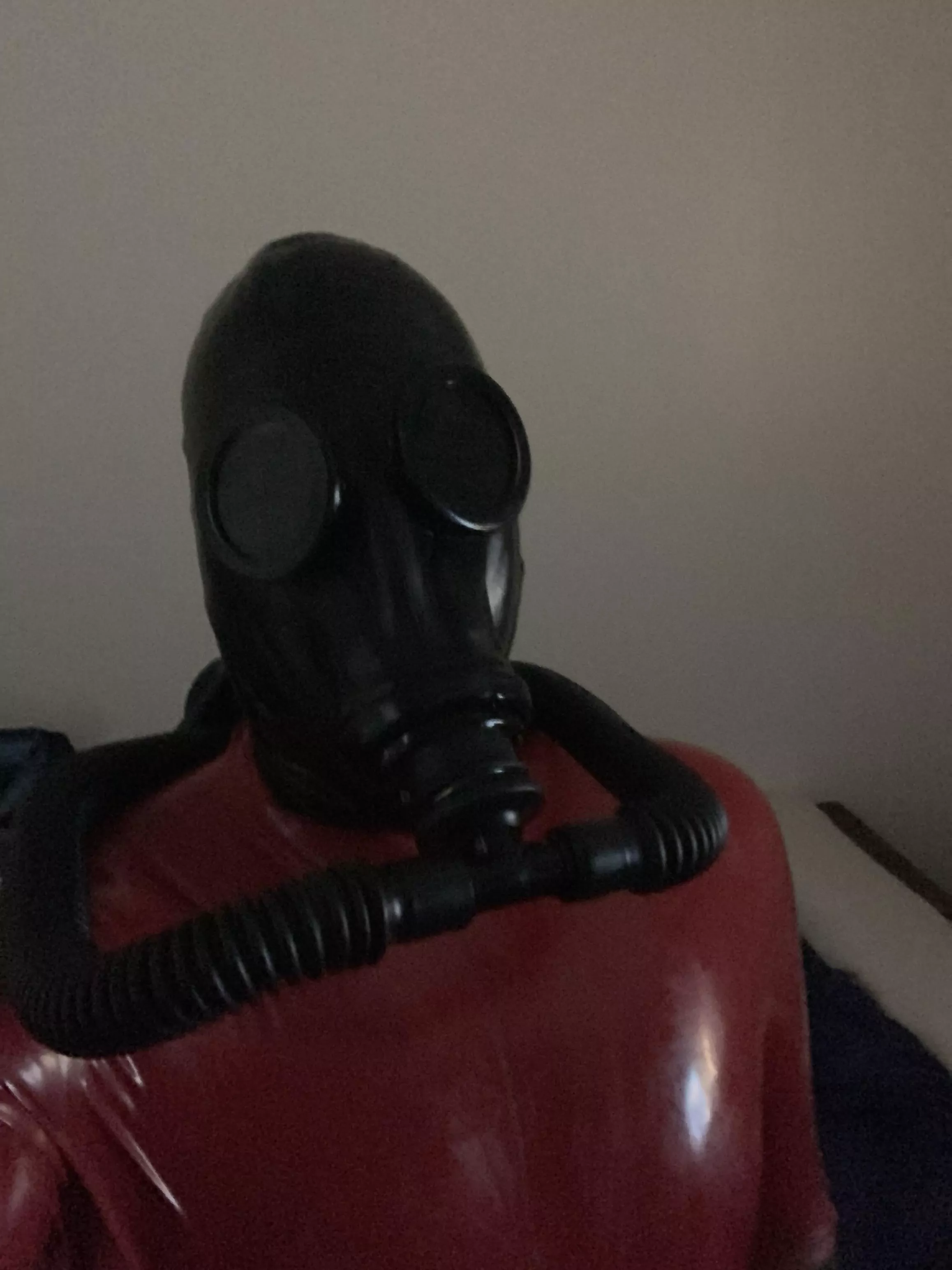 Breathing Bag + Gas Mask + Full Enclosure = Pure Rubbery Bliss