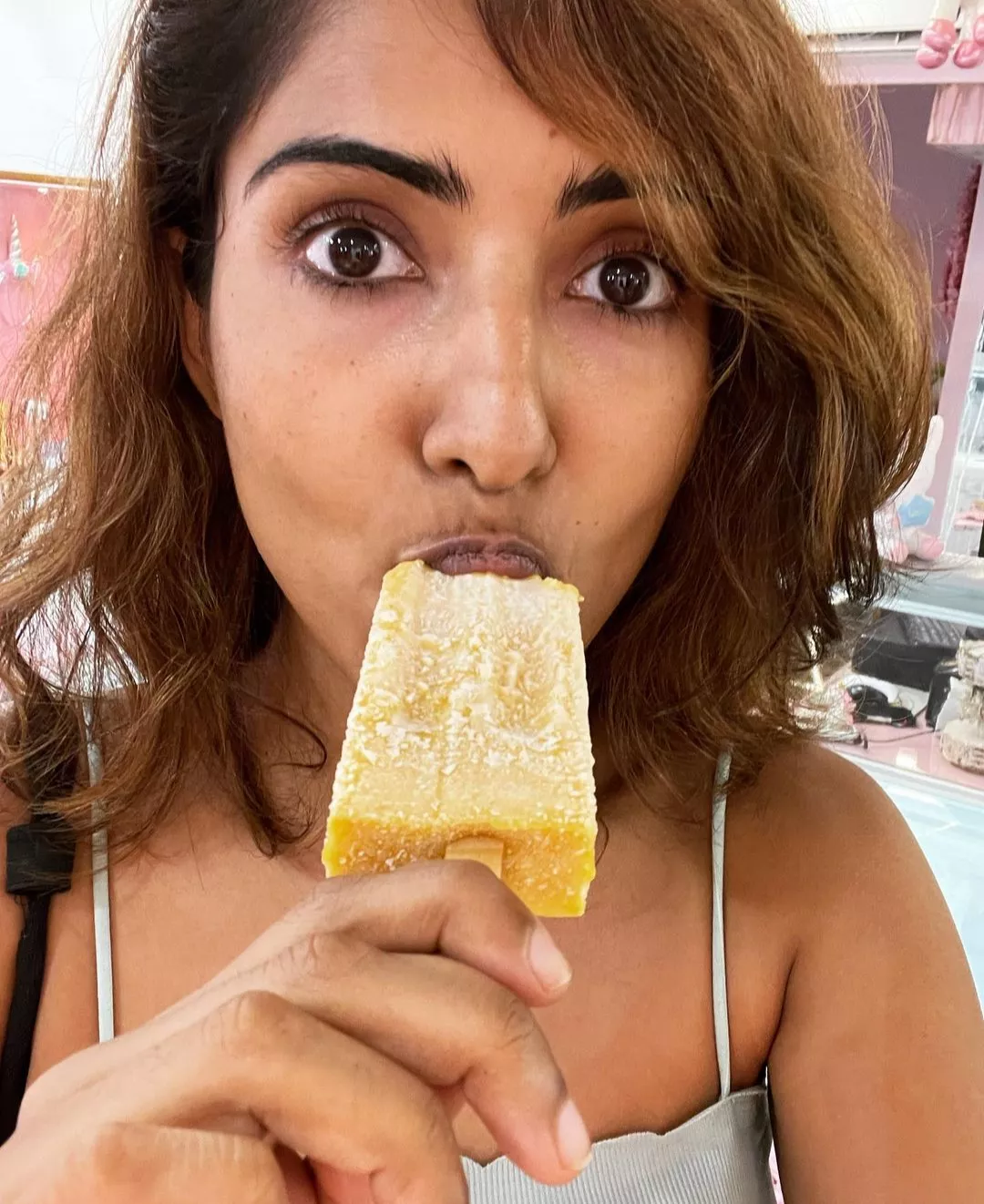 Brown girls like White popsicles. Suck all day.