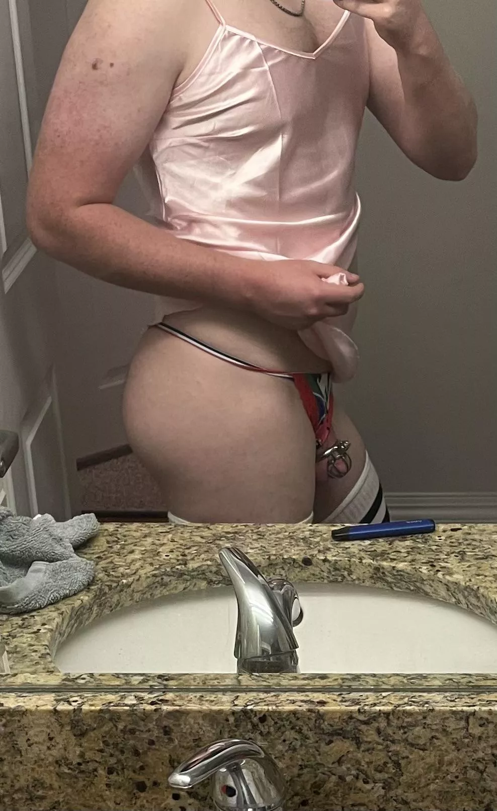 Caged Bottom Boi looking for someone to play a rust wipe with this weekend or csgo.