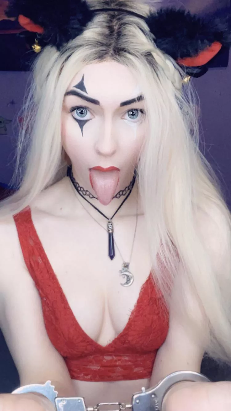 Can I be your Harley Kitten? hehe