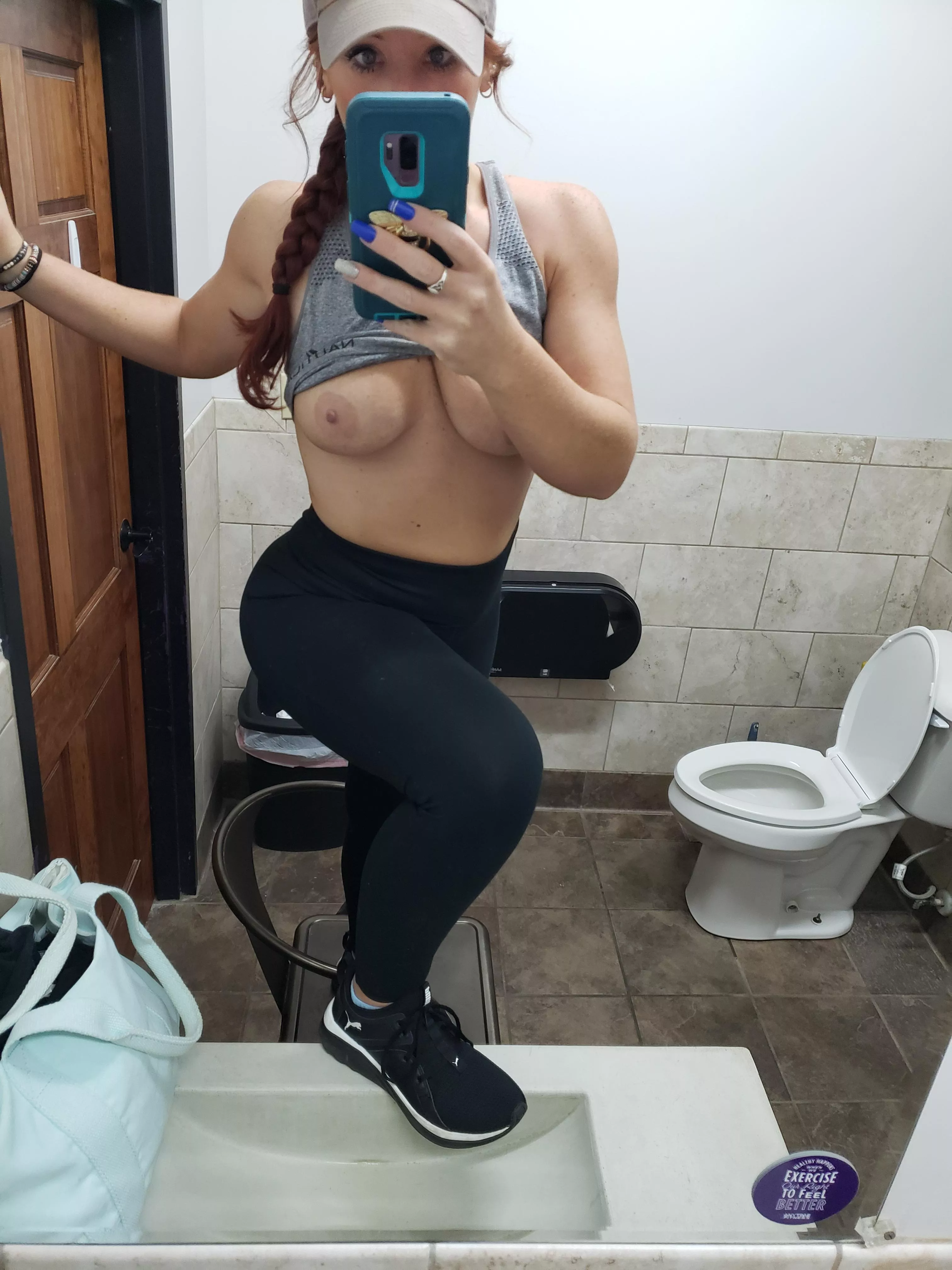 Can I be your naughty little personal trainer!?!? [F] 😝😋💪