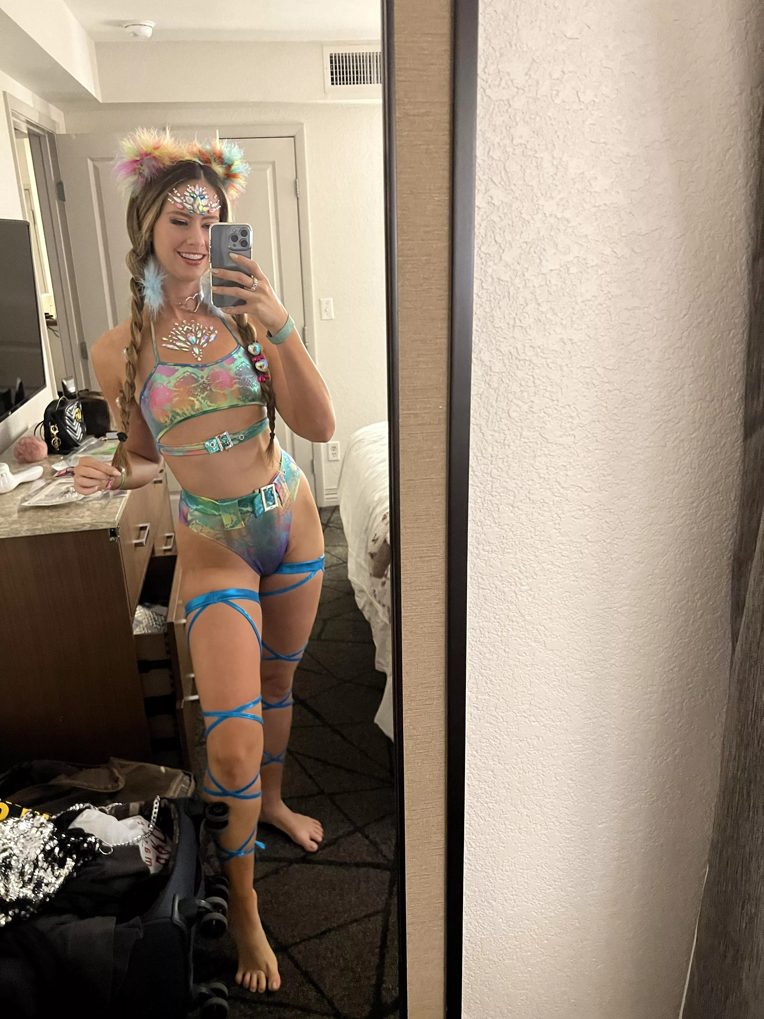 Can I be your rave bae? [F]