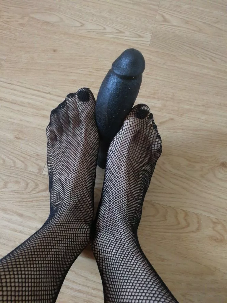 Can I give you a footjob?