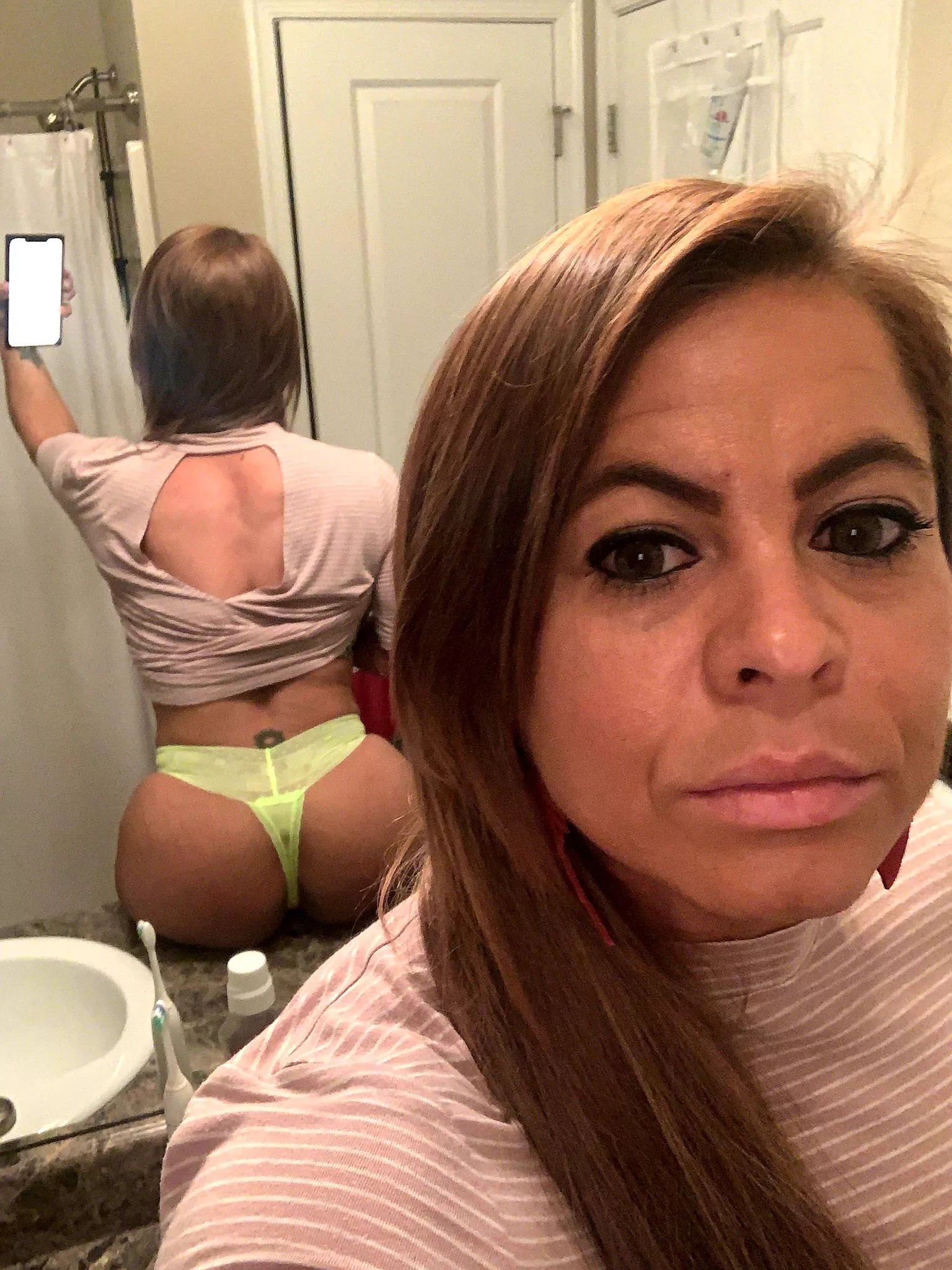 Can someone help me sqeeze this mom booty into my jeans?