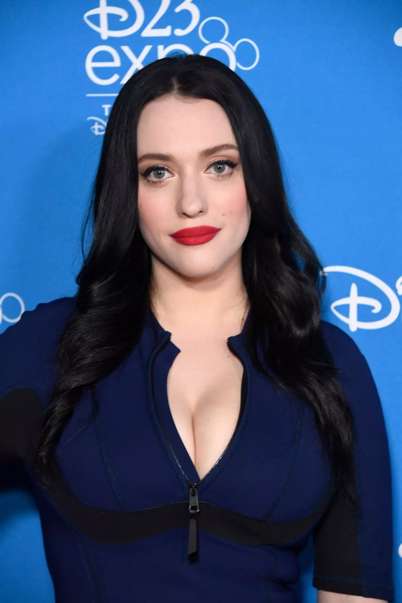 Can someone rp as Kat Dennings, Amouranth, Kaley Cuoco, Jordyn Jones, Stephanie McMahon, or Elizabeth Olsen for me please?