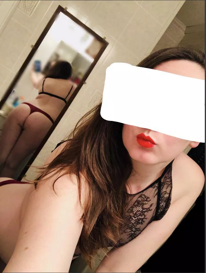 Can your cum make my bright red lips extra shiny?