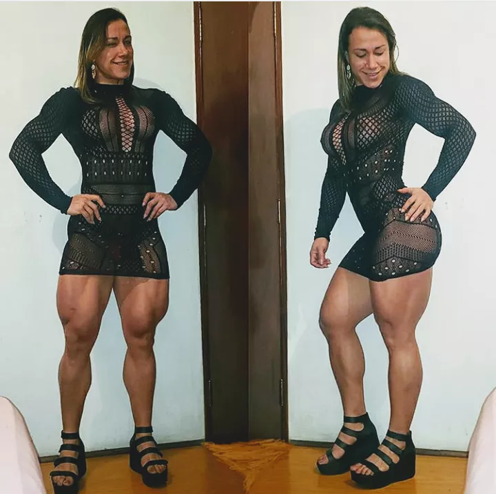 Carla inhaia hot