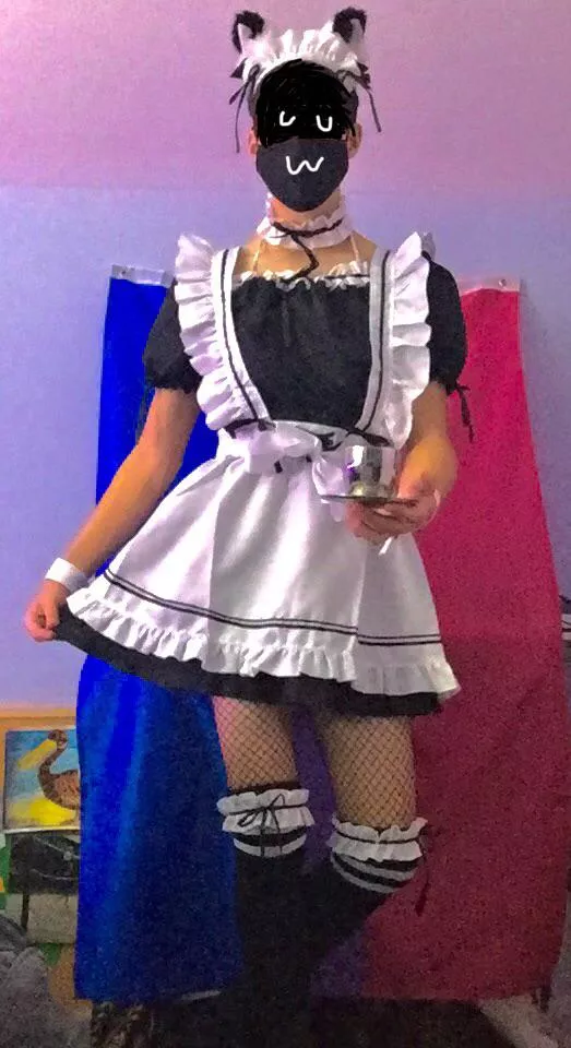 Catboi maid brings you the cup of infinite liquid. What would you like to drink in it? (Hint: itâ€™s infinite)