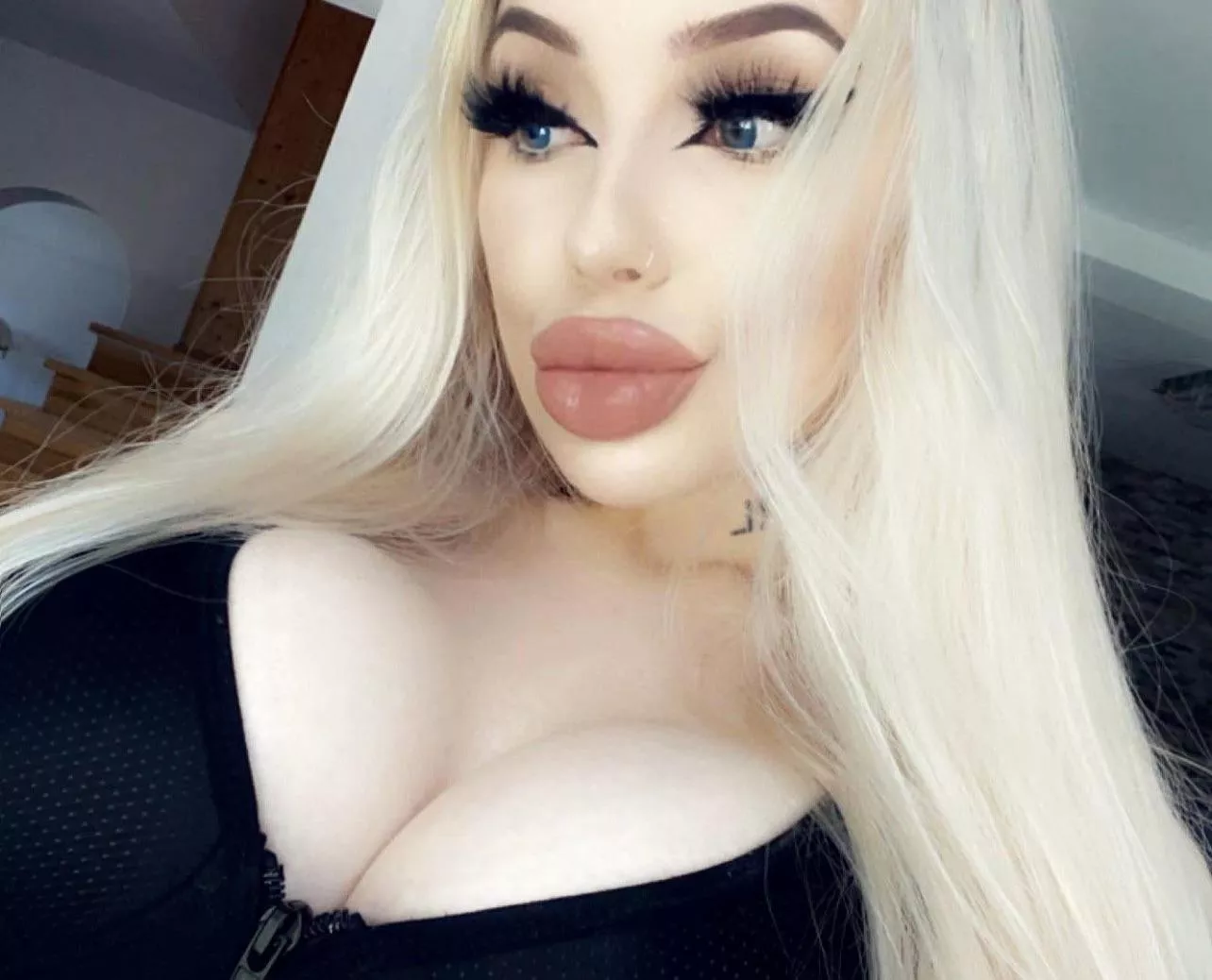 check myyy‼️ONLY FANS‼️(linkk in bio) +100 POSTS ✨20 years old plastic barbie with big fake lips and fake boobs👀✨QUICK response to DMs🔥special/private requests available ✨sexting 🔥dick rates ✨fishnets/stockings 🔥lingerie✨hee