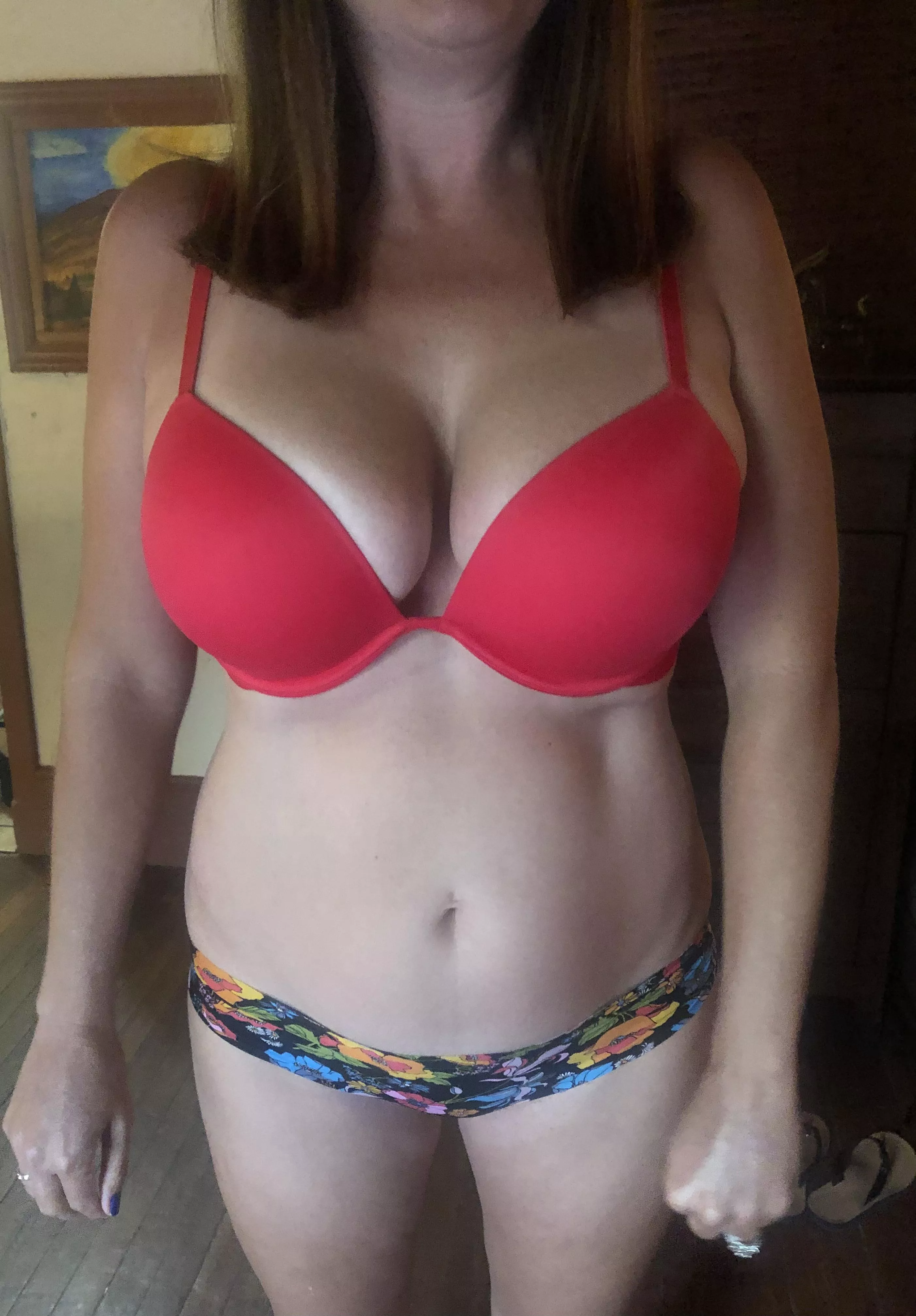 Cherry top 🍒 - 34D - Sexy right?!