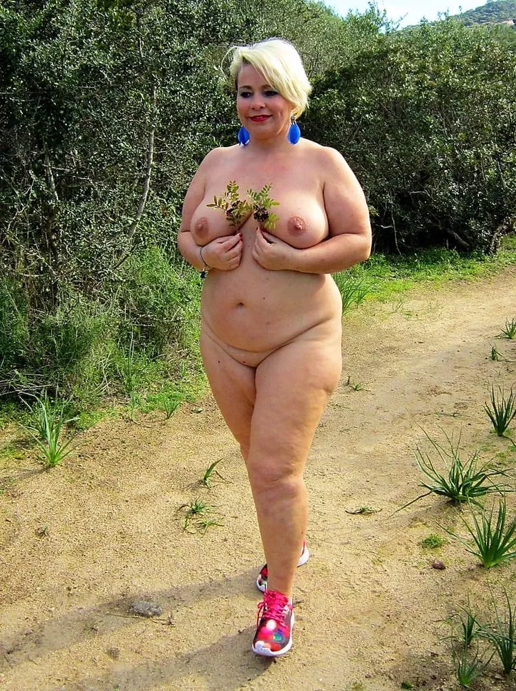 Chunky blonde going on a nude hike