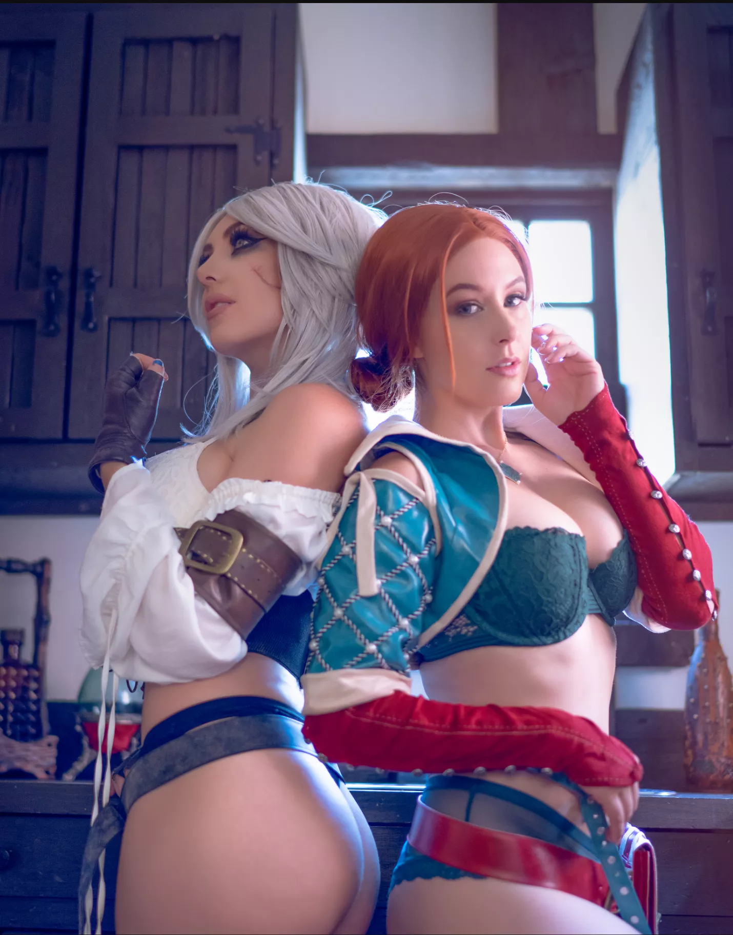 Ciri and triss butt to butt