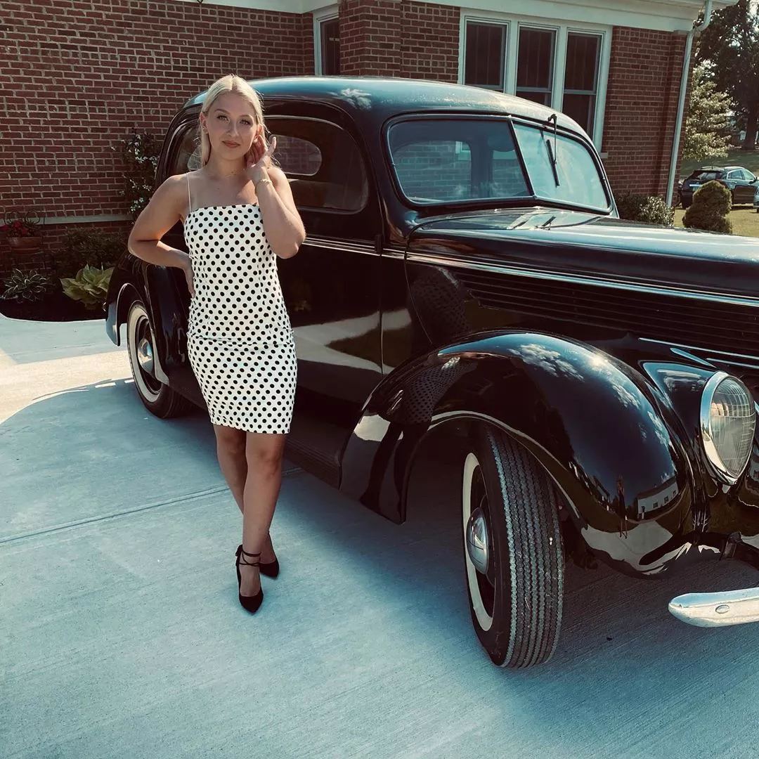 Classic Car, Classic Girl