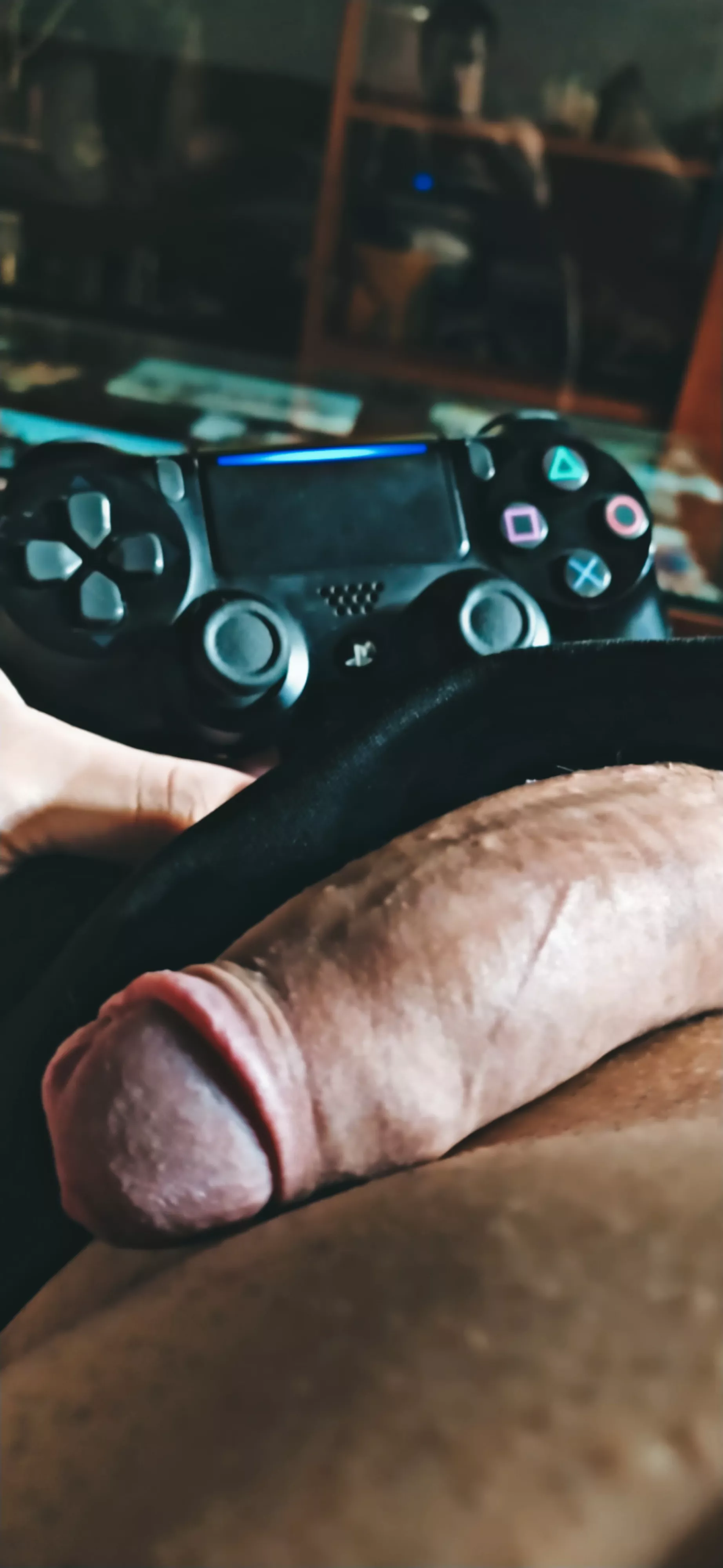 Come and play with me... Or play with my cock, that's better 😈🎮