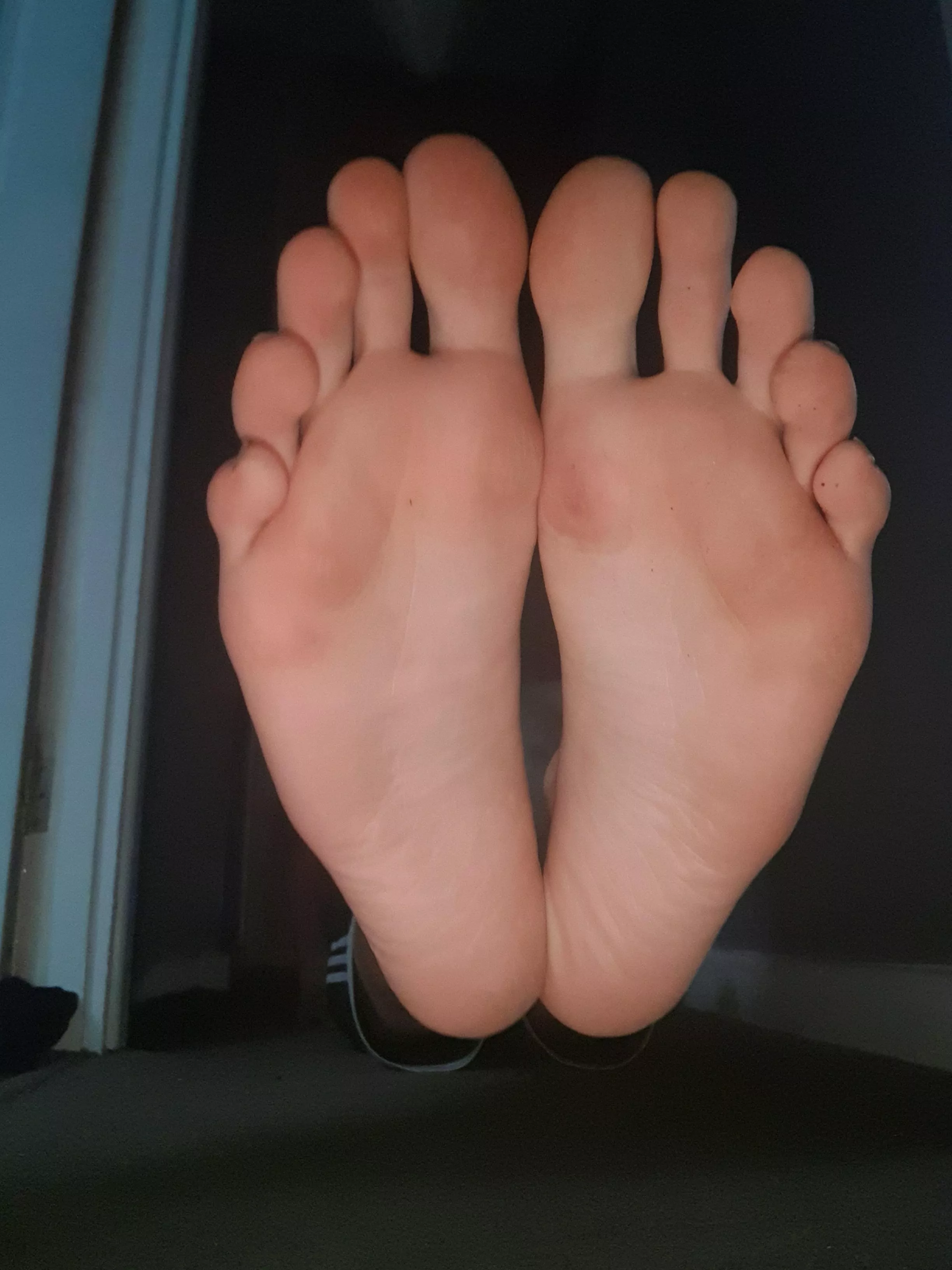 come and suck my toes