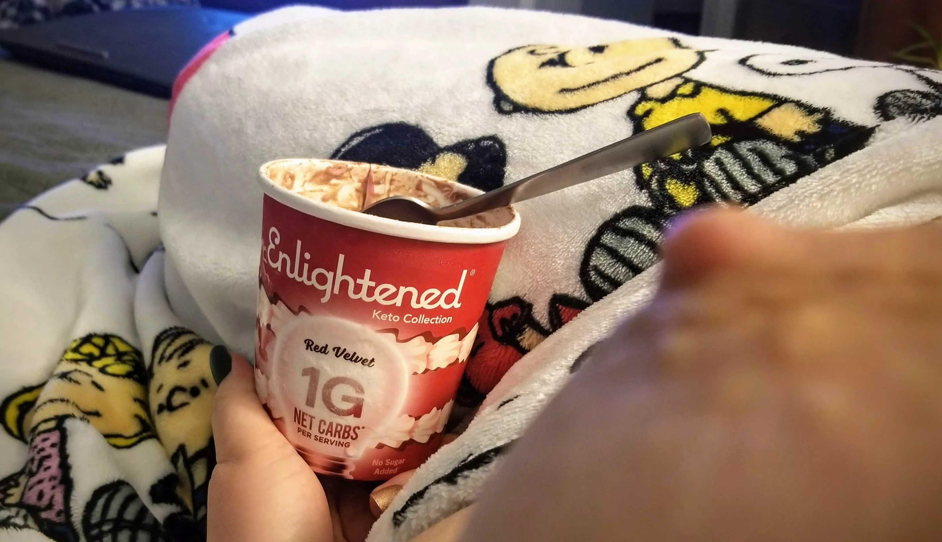 Come eat ice cream with me naked 🤤 [f]