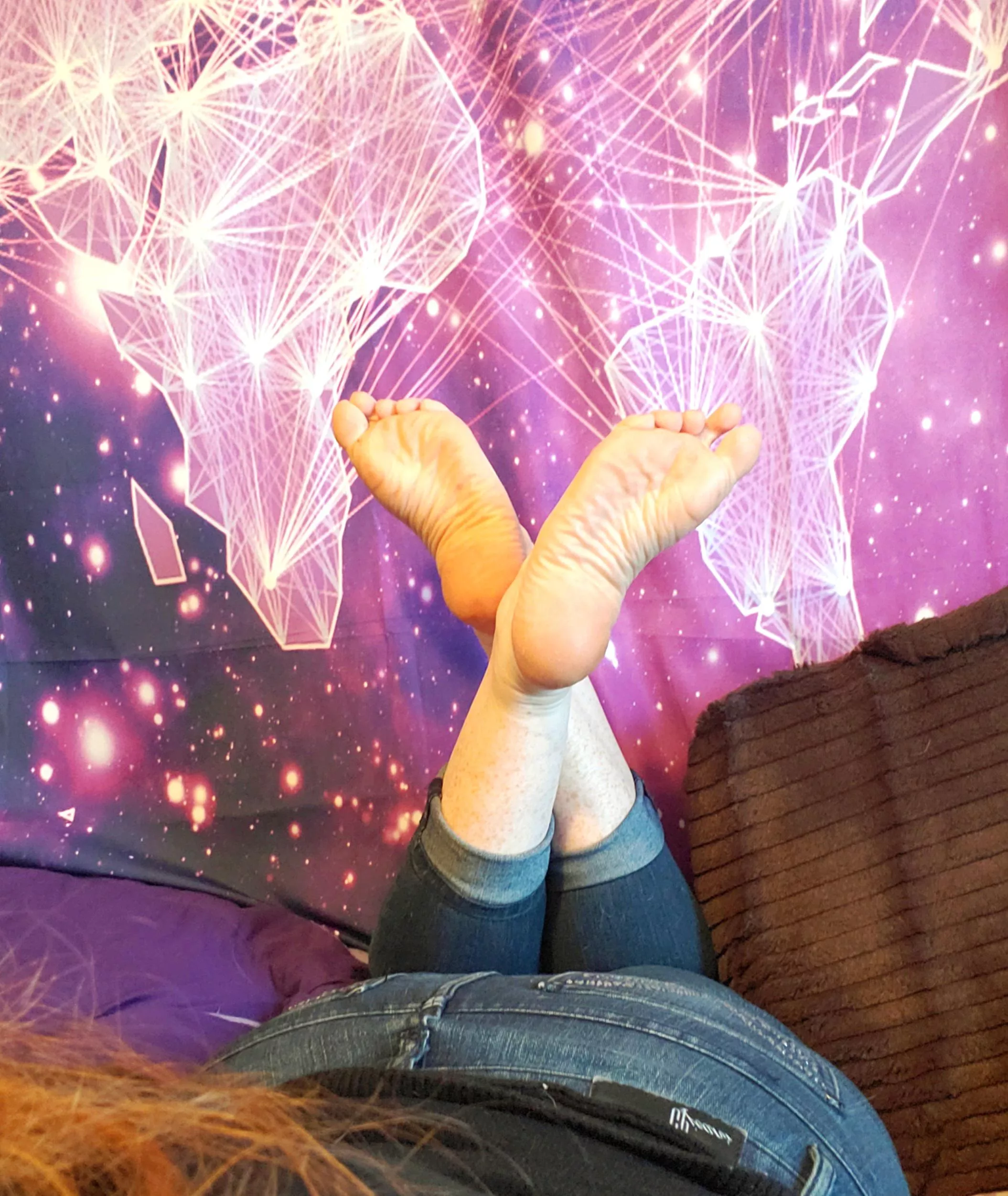 Come follow these soles to the ends of the earth.. let the constellations guide you to where you need to be... beneath them❤❤👄