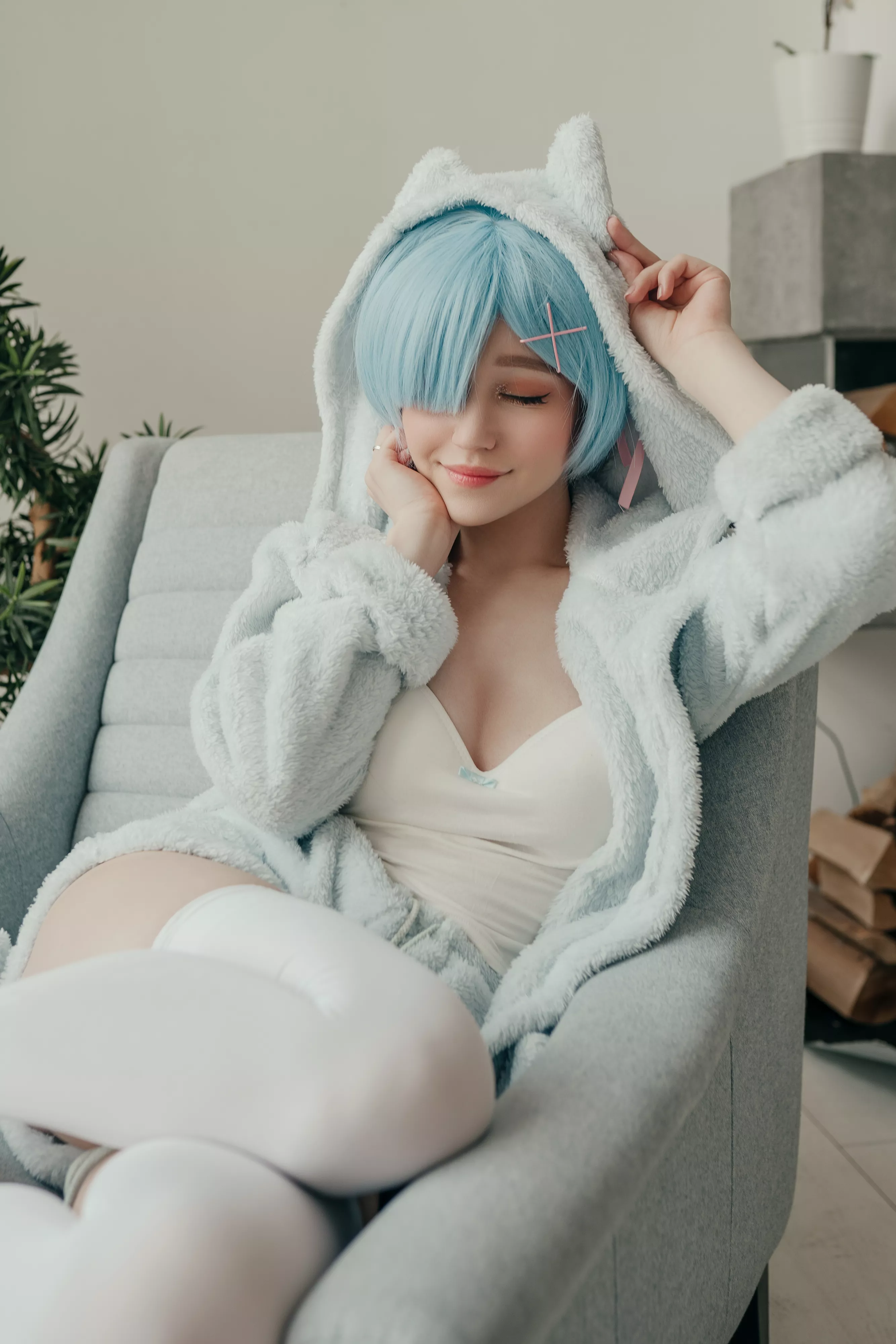 Comfy Kitty Rem in the morning By Donnaloli