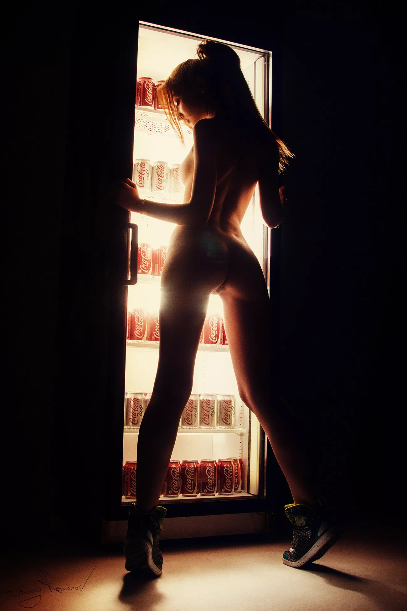 Cooler (x-post from r/girllookingintofridge)