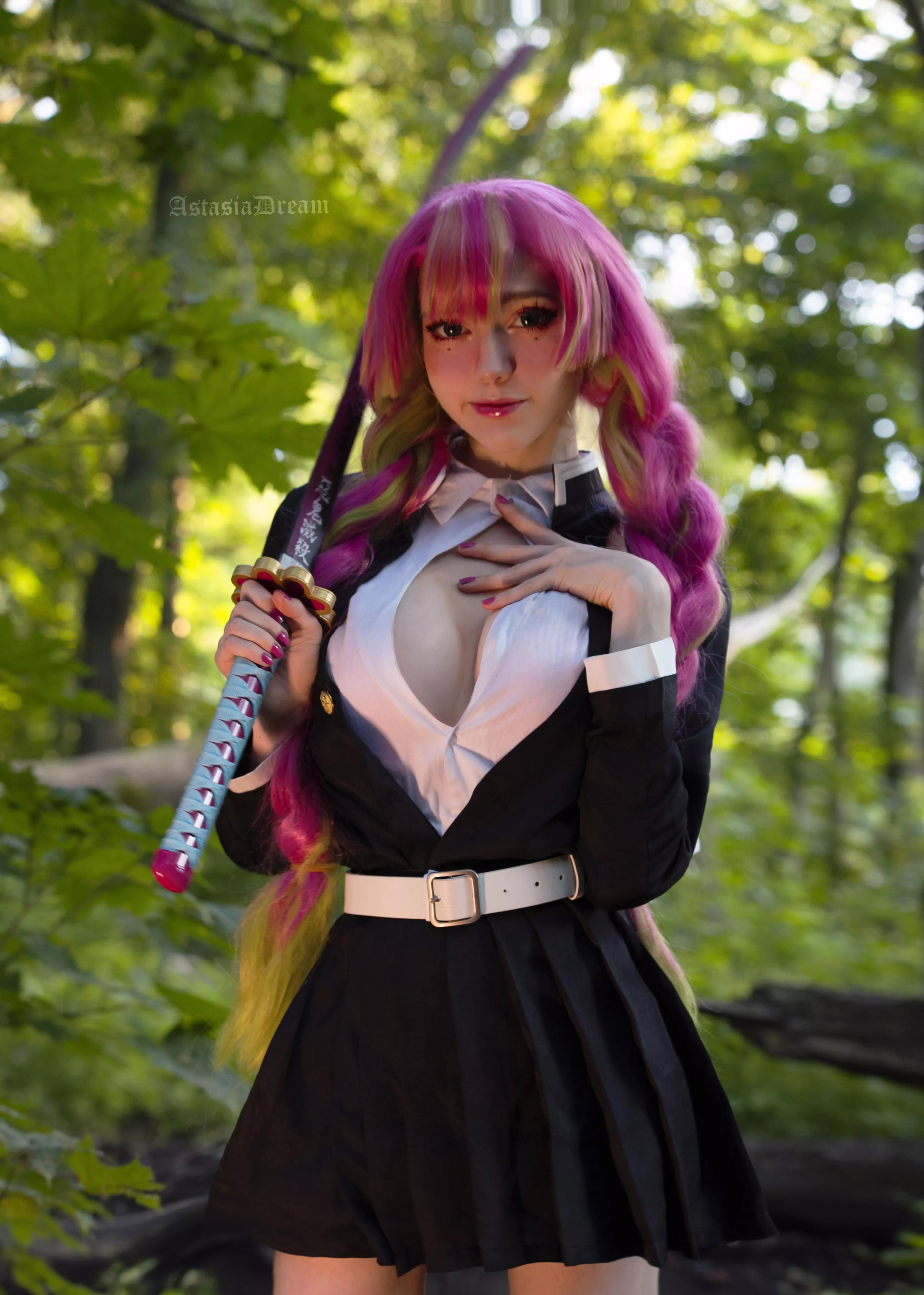 Cosplay on Mitsuri from Demon Slayer by Astasiadream (me)