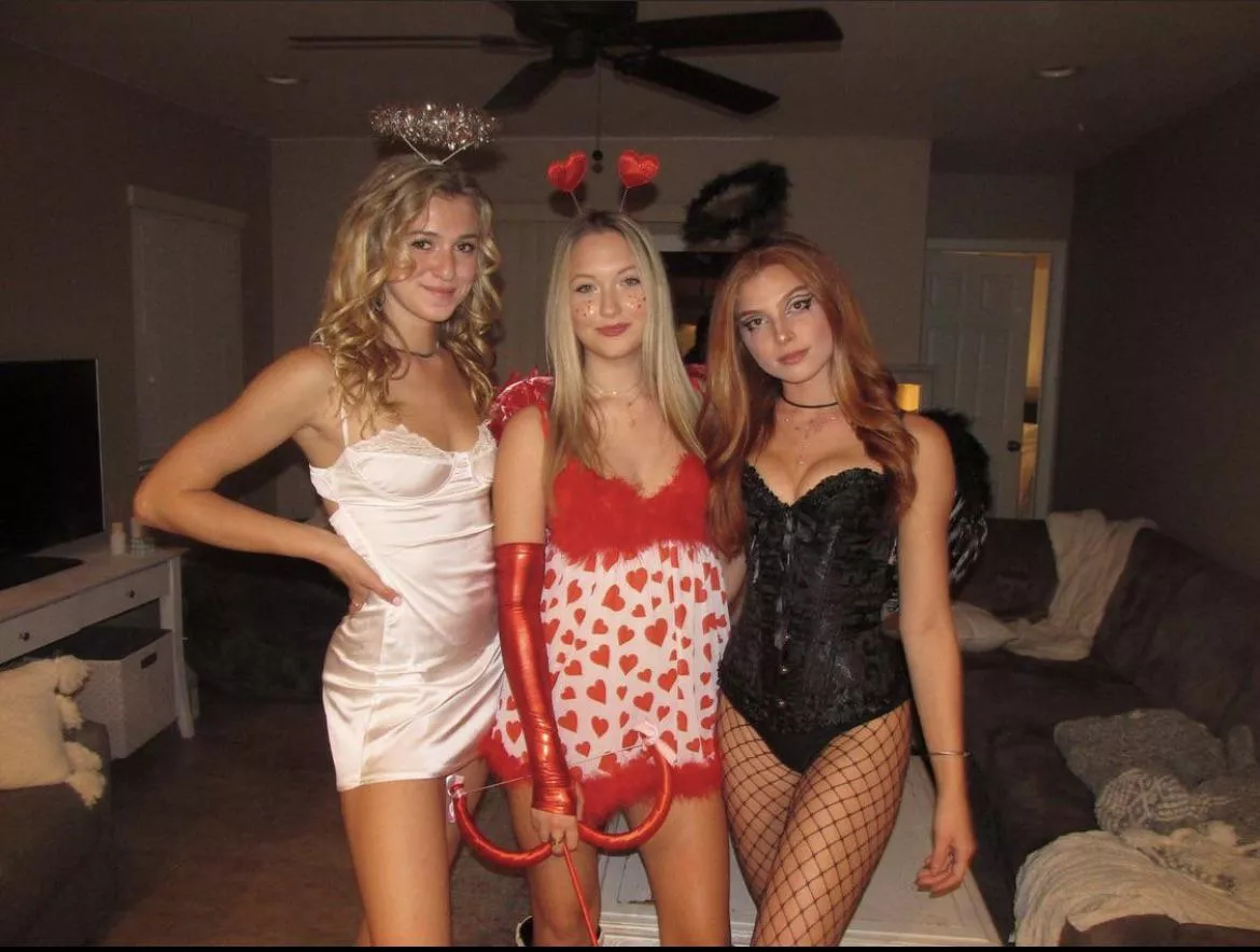 Costume party [3]