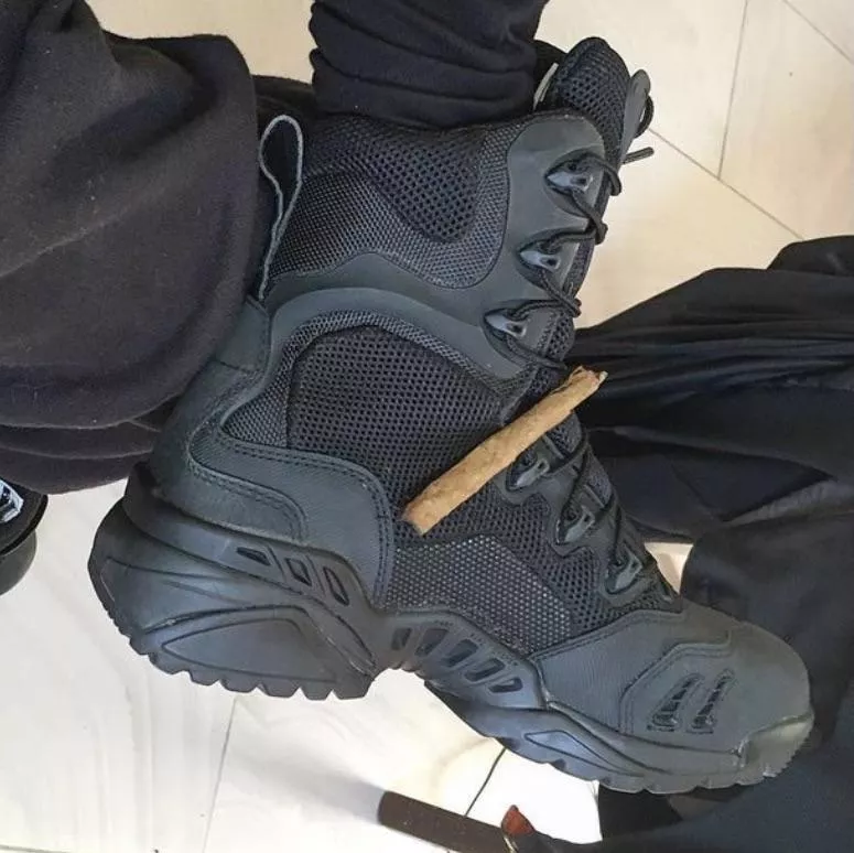 Could anyone id theese, i think they’re magnum boots maybe