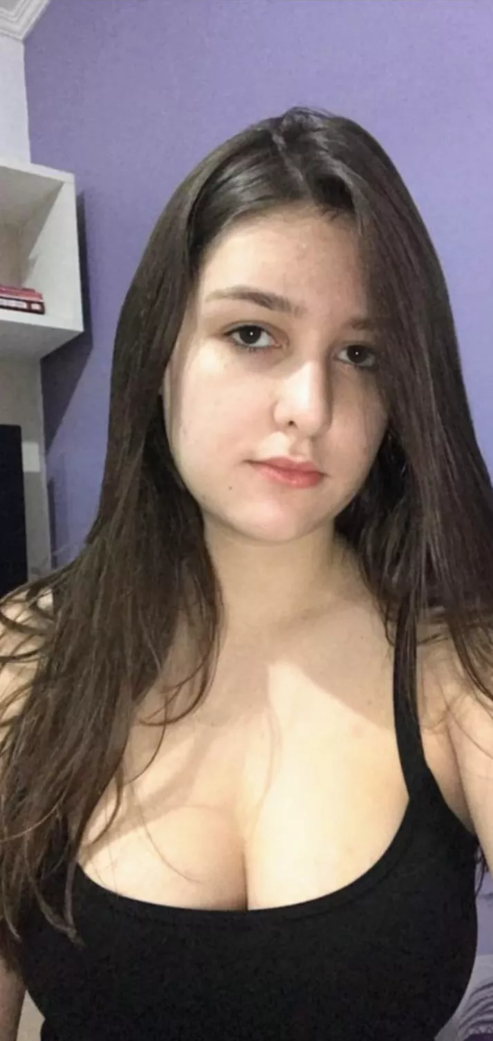 could someone cum on her kik : joao_crebinho.16