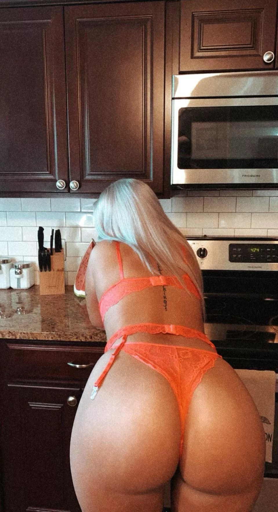 Could you eat it from behind? ðŸ˜ˆ Chats are open ðŸ¥°