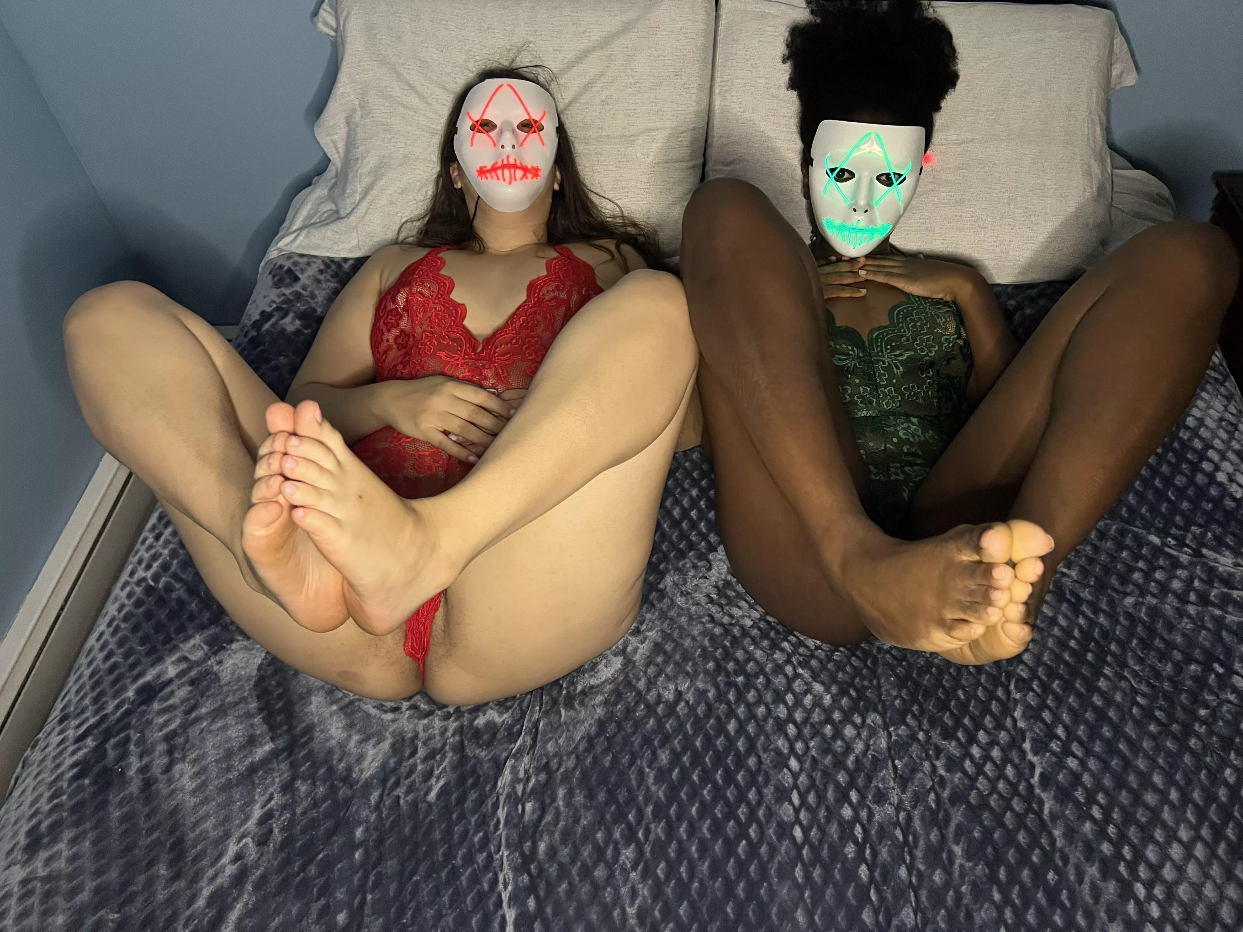 Could you suck our toes at the same time? ðŸ˜œ