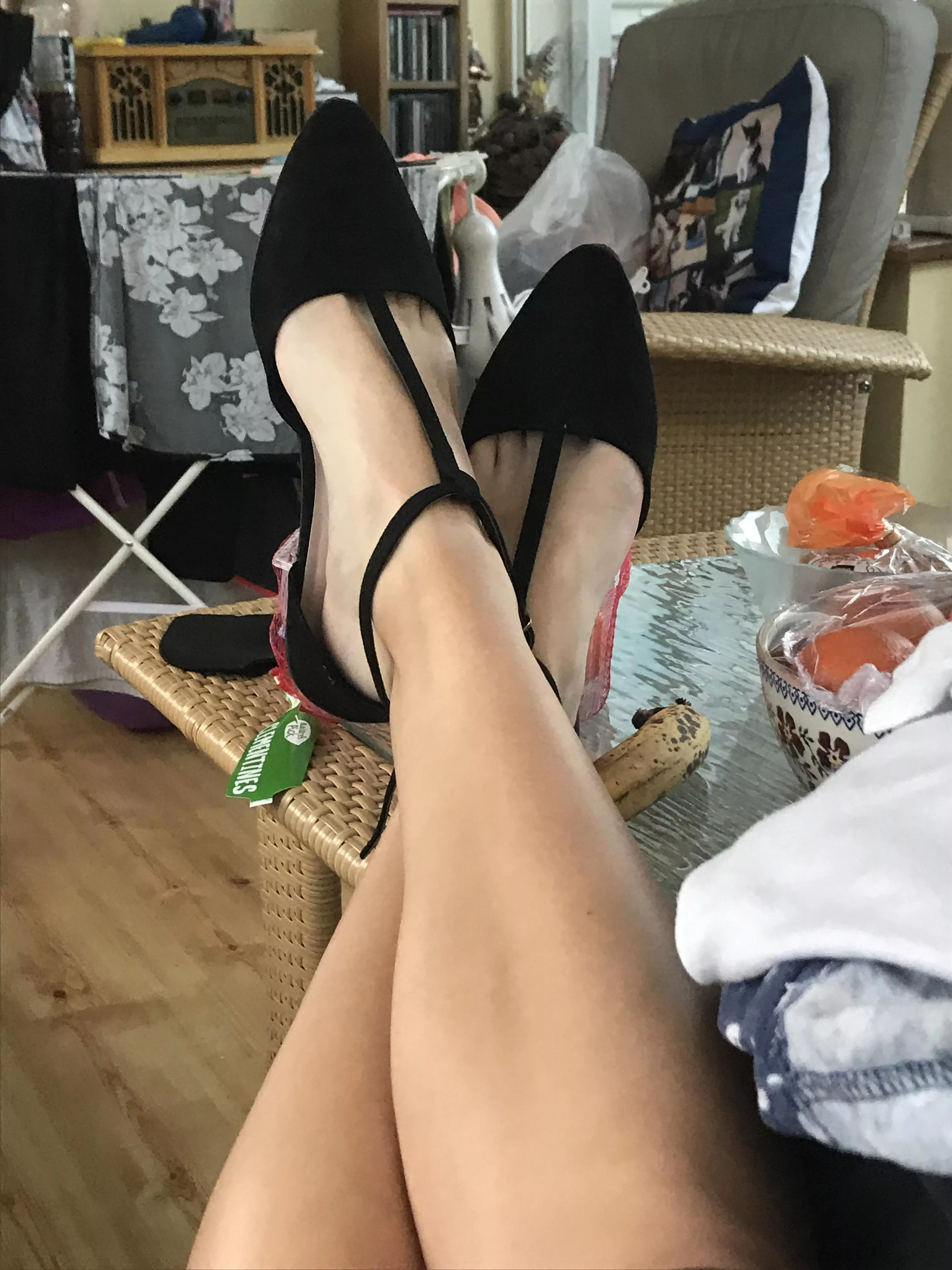 Couldnâ€™t help but take more snaps of these flats, I LOVE them! ðŸ¥° Should I wear them out? ðŸ™ƒ