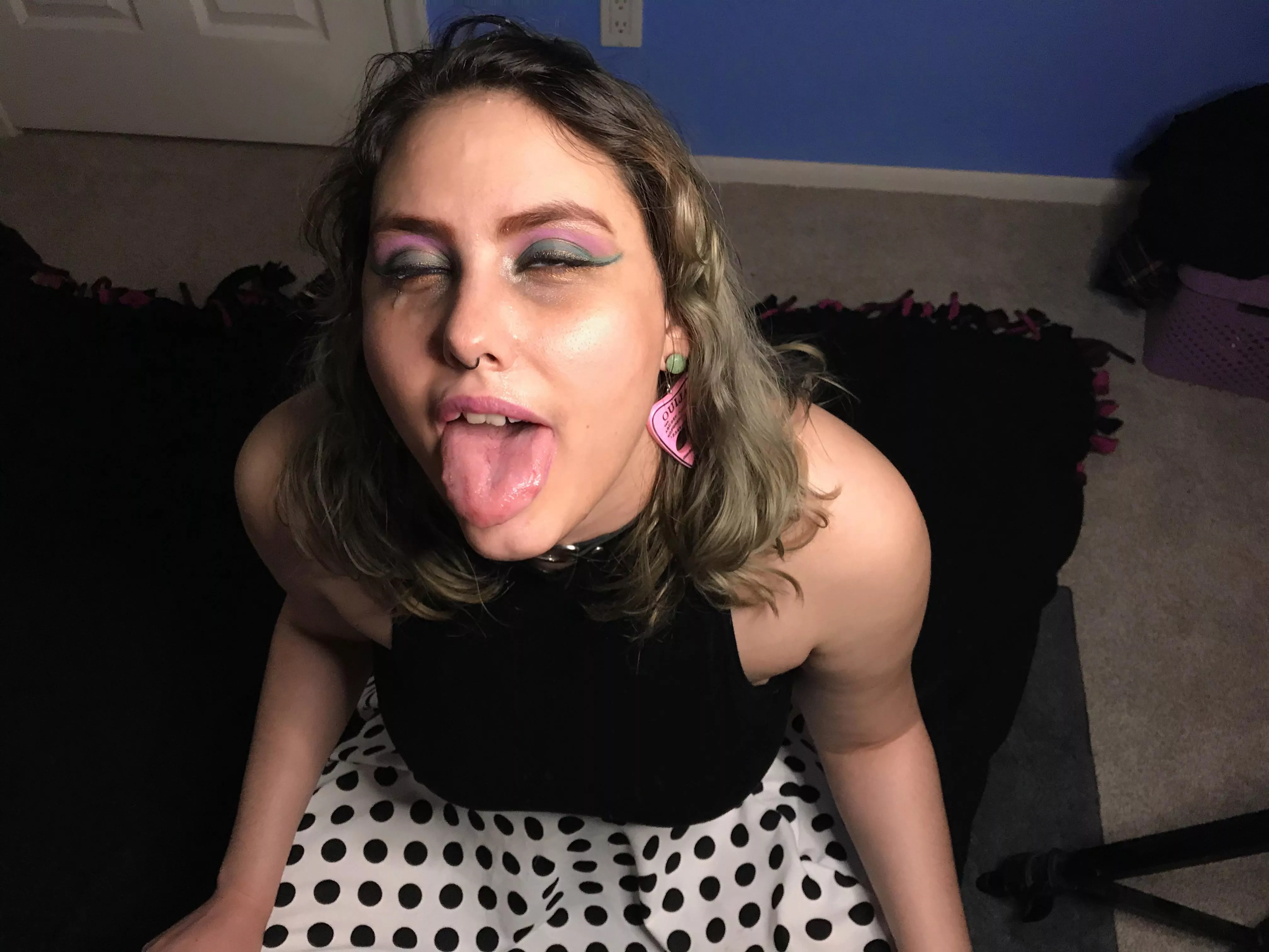 Covered in spit and cum â™¡