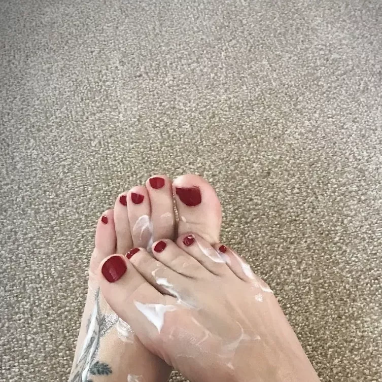 Cream applied, who's rubbing it in for me? 👣