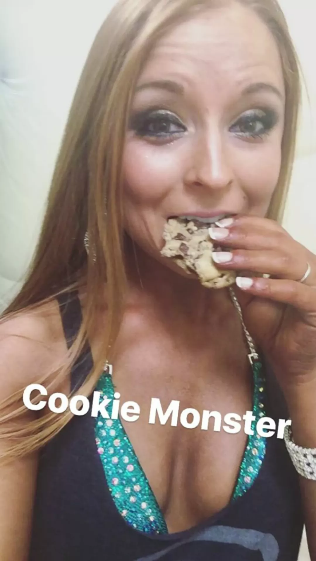 Cream her cookie