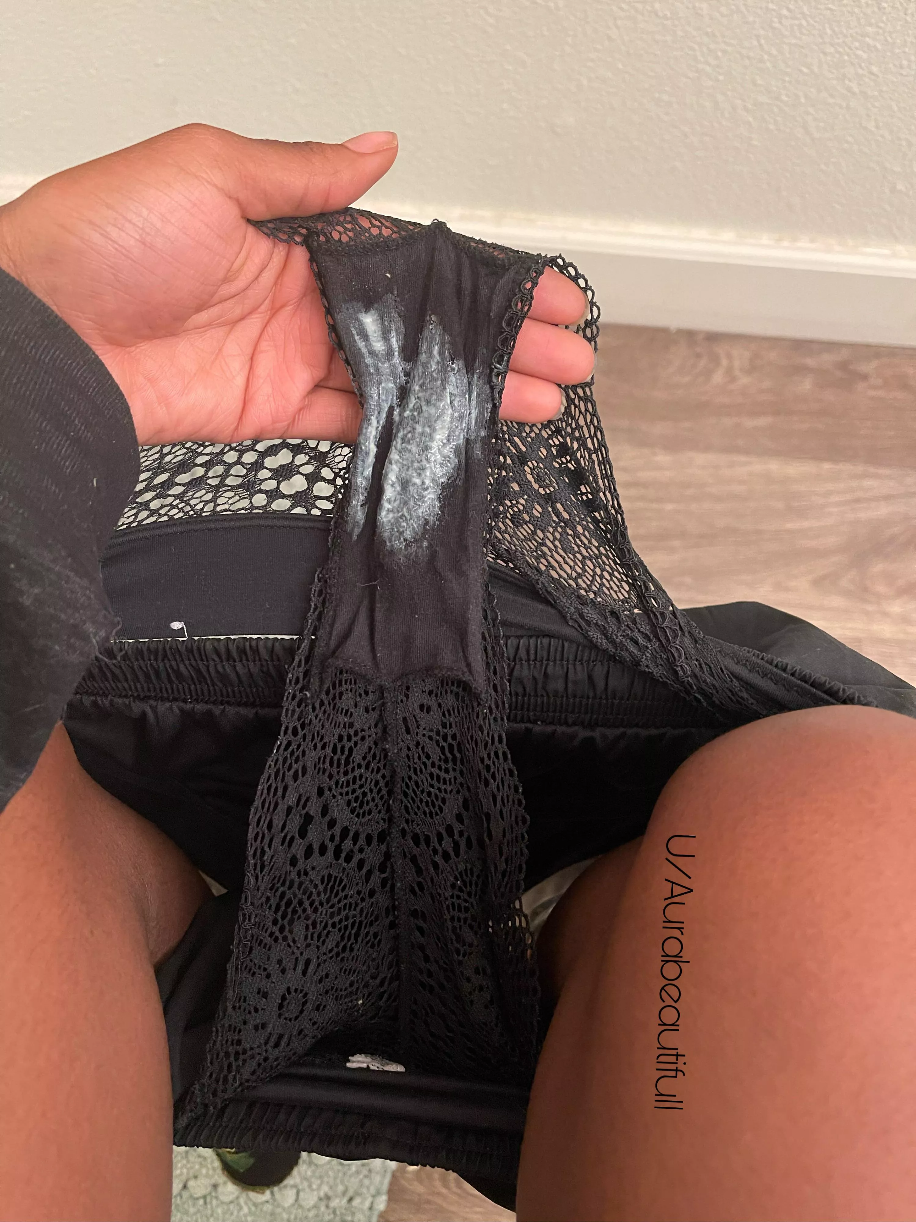 Creamy panties from a hairy muff🤤💦