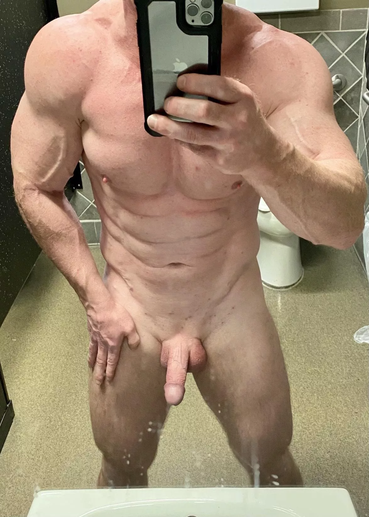 Crushed my (m)onday morning workout. If only I could find a sexy female Redditor for some coed fun.