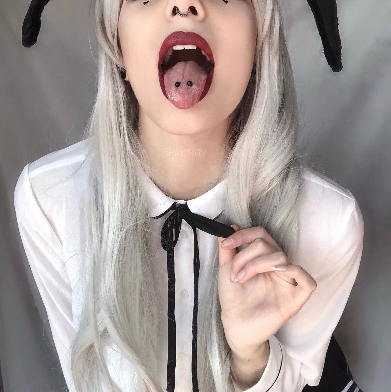 Cum here on my pierced bunny tongue ðŸ‡