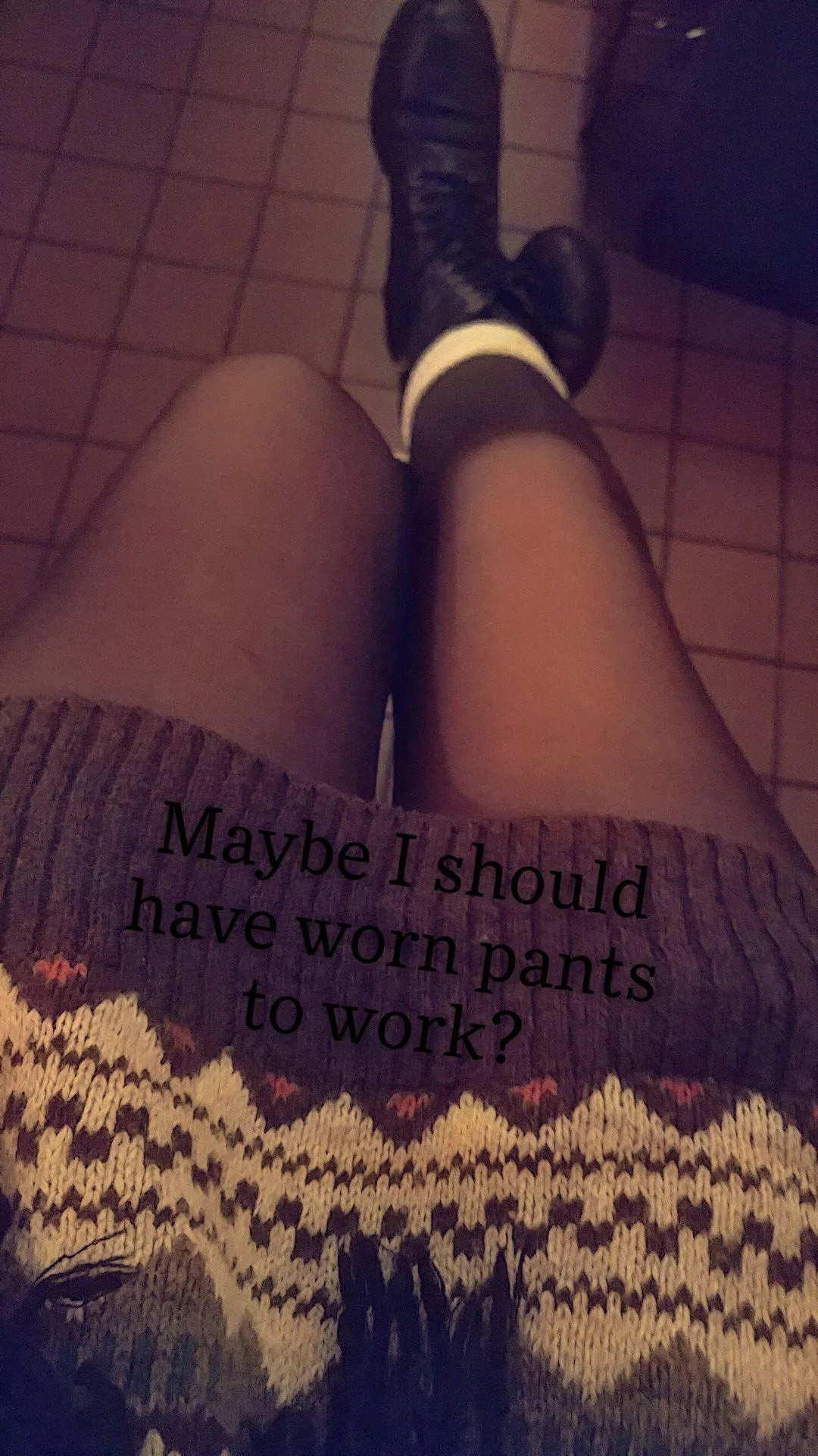 Cute girl at local coffee shop refuses to wear pants [F]or easy access (; â˜•ï¸