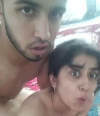 CUTE GIRLFRIEND WITH HER BOYFRIEND IN CUTE SEX REACTION