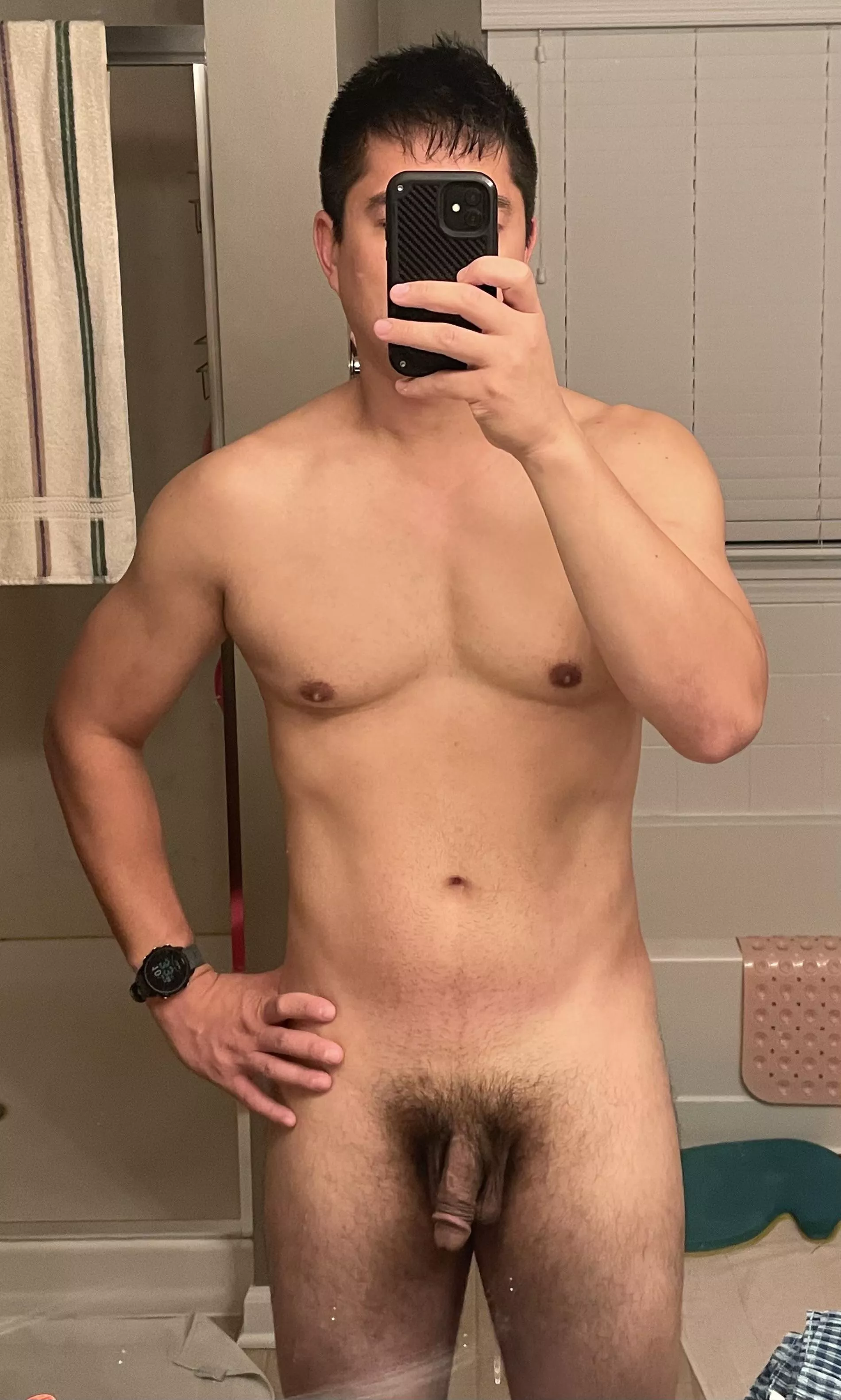 Dad bod M 42 5’11” 183 lbs / 180cm 83kg